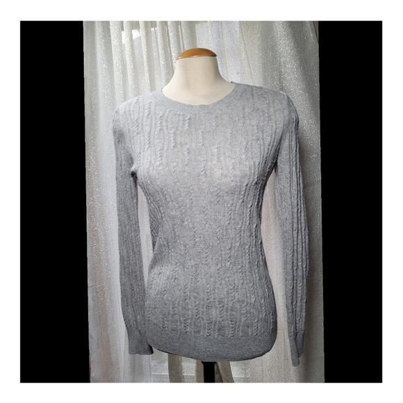 Banana Republic Merino & Cashmere Sweater - Picture 2 of 8